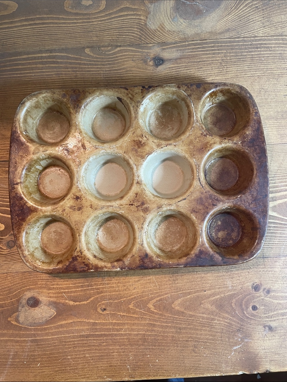 Pampered Chef Family Heritage stoneware classics collection 12 count Muffin dish
